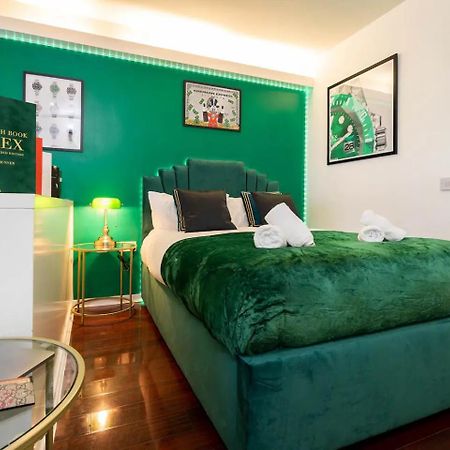 Luxury Rolex Retreat Apartment Бирмингам Екстериор снимка
