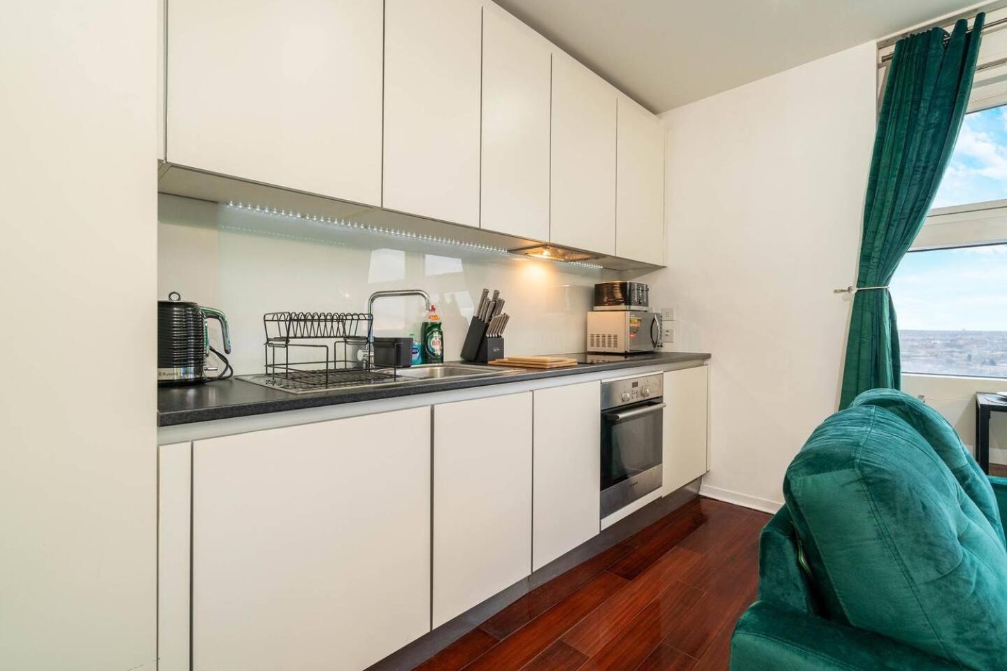Luxury Rolex Retreat Apartment Бирмингам Екстериор снимка