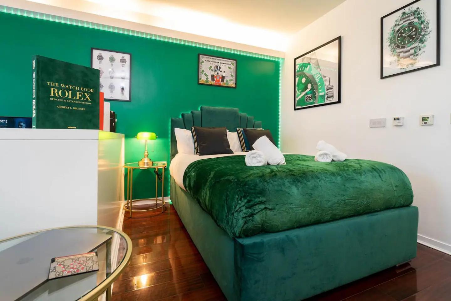 Luxury Rolex Retreat Apartment Бирмингам Екстериор снимка